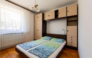 2 Bedroom Awesome Apartment In Lucija