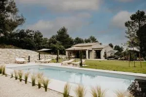 Villa le Mazet de Félicie - 埃加利埃