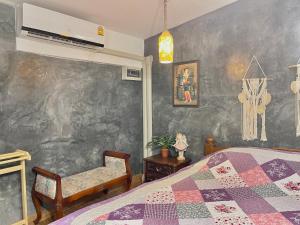 The Quarter Wutthakat