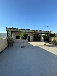 البيت الريفي - 杰拉什