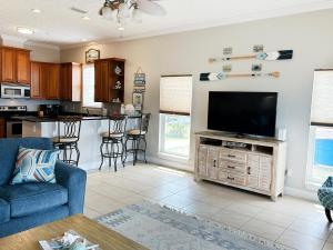 Vista del Mar I Ocean Overlook 302