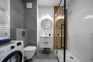 7th Floor Warsaw Włochy Apt - Balcony, Workspace - by Rentujemy