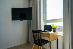 7th Floor Warsaw Włochy Apt - Balcony, Workspace - by Rentujemy