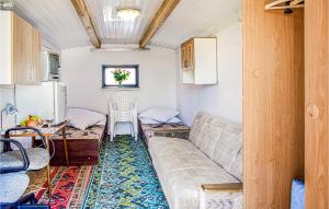 Awesome Home In Dzwirzyno With Wifi