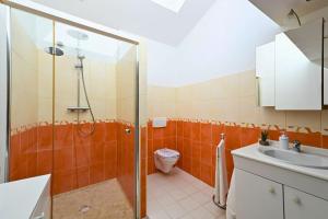 Maisons de vacances L-Evasion en Pierre Piscine et Etang Prive : photos des chambres