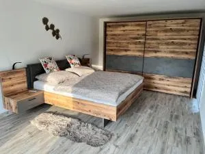 Útulný nový byt 1 km od Kristýny - Weisskirchen an der Neisse