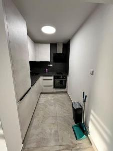 Útulný nový byt 1 km od Kristýny