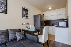 Six Corners - Garden Corner