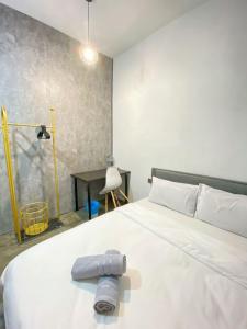 Pillow Talk 3 Hours Room