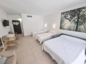 PYR Beach and Pool Studio II