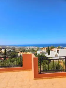 Sina Family - Piskopianón