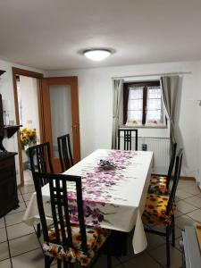 Grazioso Appartamento, Aria Condizionata "ALLE MURA DEL CASTELLO 1 Stefano e Paola Marchesini"