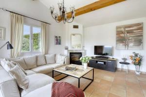 Villa Thymfalaise - Heated Pool, Sea-View, Close to Beach