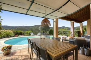 Villa Thymfalaise - Heated Pool, Sea-View, Close to Beach