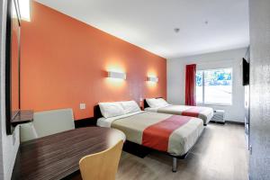 Queen Room with Two Queen Beds - Disability Access - Non-Smoking room in Motel 6-Allentown PA