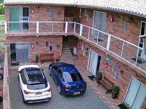 Pousada Queiroz em Frente ao Parque Beto Carrero