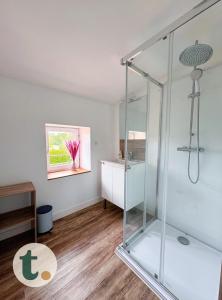 Maisons de vacances Tranquiloue - Gite SPA Milena - 5min du PuyduFou : photos des chambres