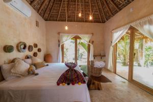 Casa Mariposa Beach Hotel