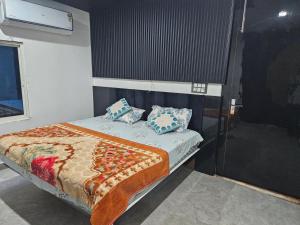 Midnight Black By BnBGuys