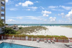 Luxury Direct Ocean Front 1315 sq ft. - Hot Tub Pool