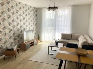 OPEN'ER Nowoczesne mieszkanie Yellow - Suchy Dwór