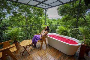 Crystal Kuruva Nature Resort & Spa