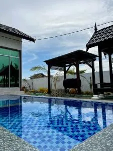 The Broms Villa - Kampong Kijing