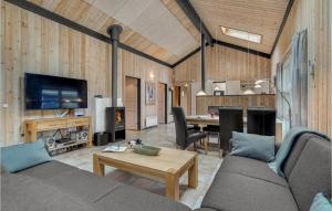 4 Bedroom Gorgeous Home In Oksbøl