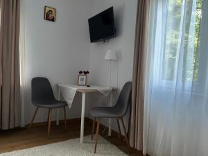 Pridvorul lui Viorel