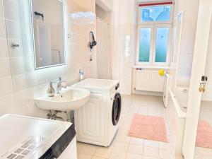 The ROSE Apartment - Near Schönbrunn Palace