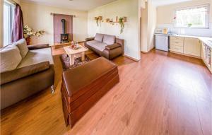 Lovely Home In Sulnowo With Kitchen