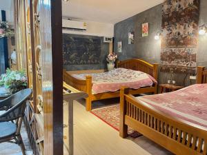 The Quarter Wutthakat