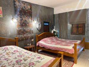 The Quarter Wutthakat