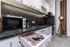 1-Bedroom apartment with Free Private parking