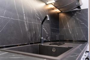 1-Bedroom apartment with Free Private parking