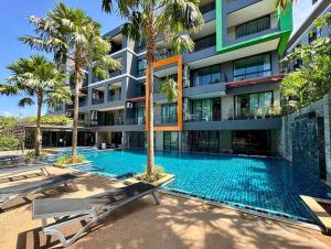 Mira Naiharn, Minimalist Design & Mountain View at Relife Windy