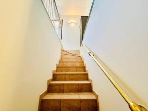 Parigi Apartment - 200m dal Lago con Vista piscina