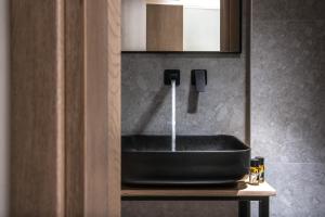 Downtown Loft without lift by Kings Blue