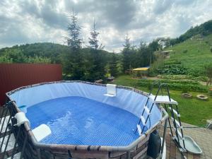 Садиба У Дохтора Відпочинок у Карпатах