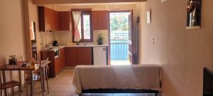 Kleanthi and Kostas Studios