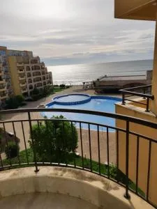 Piękny apartament nad morzem czarnym - 阿赫洛伊