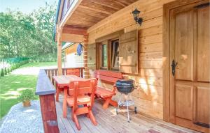 Awesome Home In Jaroslawiec With Wifi