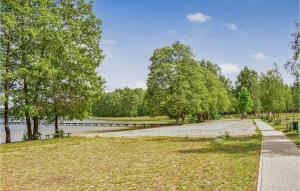 Cozy Apartment In Dominikowo With Wifi