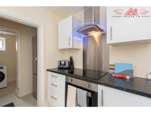 Cozy 2 Bed Apartment - WiFi, Parking - Darlington Stay