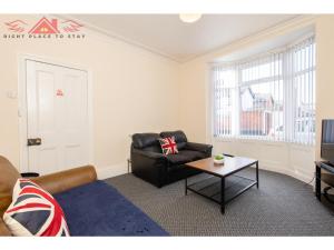 Darlington Modern 2 Bed Apartment Great for Contractors