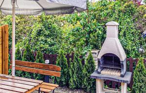 2 Bedroom Beautiful Home In Sianozety