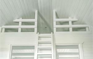 Amazing Home In Jaroslawiec With Wifi