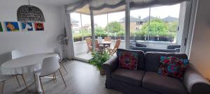 Hondarribia con piscina, parking y terraza