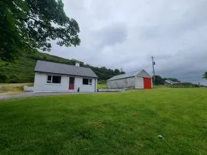 Railway Cottage - Commeen