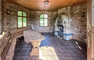 Stunning Apartment In Glowczyce